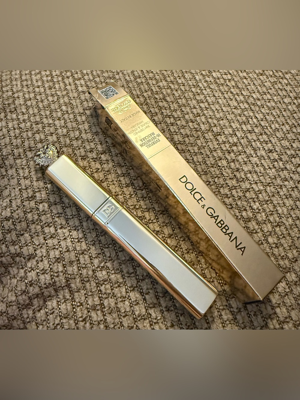 Dolce & Gabbana Gold and Ivory Mascara Packaging
